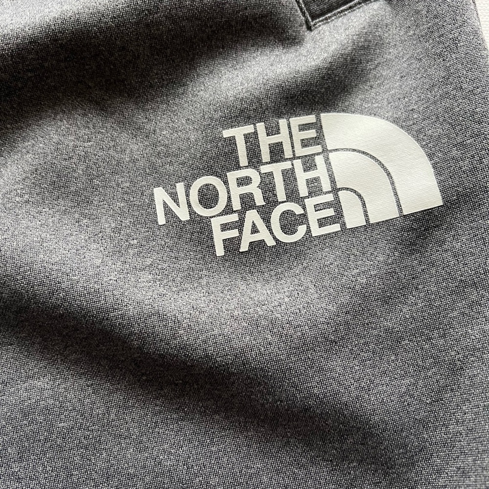 The North Face Women's Size S/P Grey Heather Horizon Performance Pants $75 (M) - Picture 3 of 9